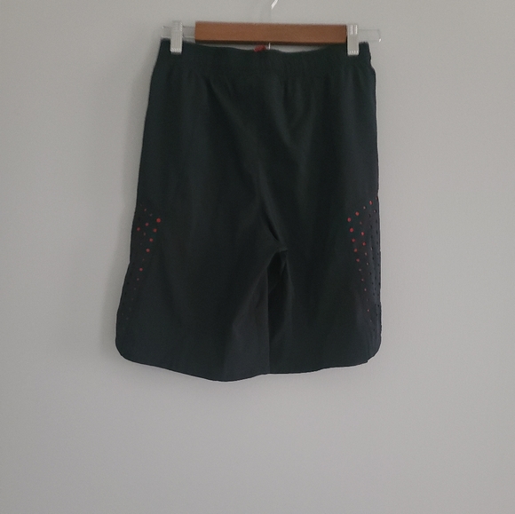 Under Amour Black Basketball Short Youth L - Picture 3 of 4
